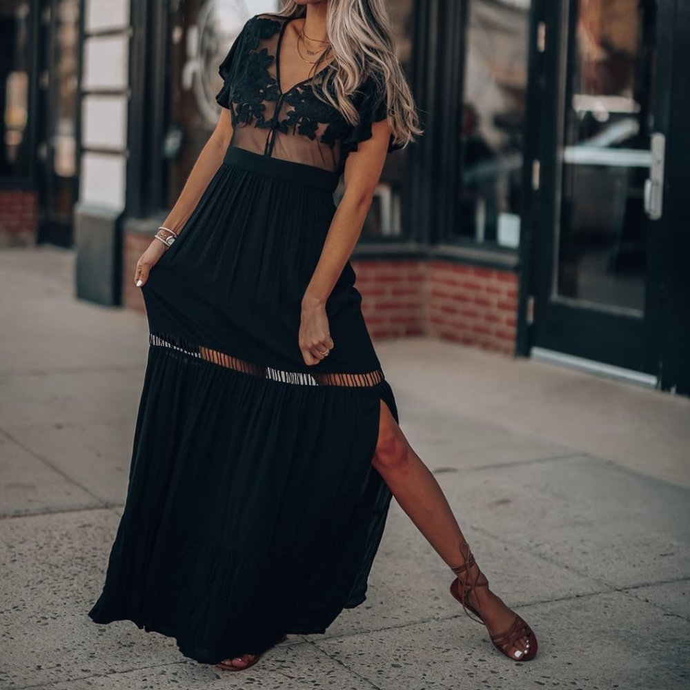 Elegant Black Maxi Dress